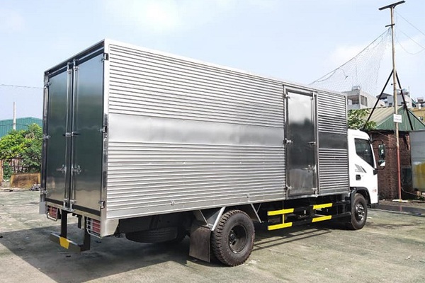 Kết cấu thùng kín xe tải EX8L