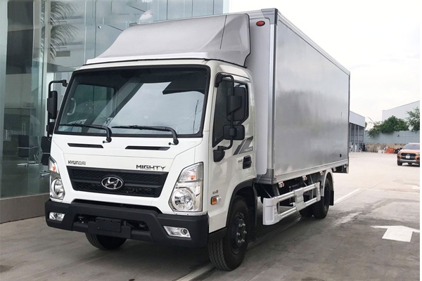 Hyundai Mighty EX8L thùng bảo ôn