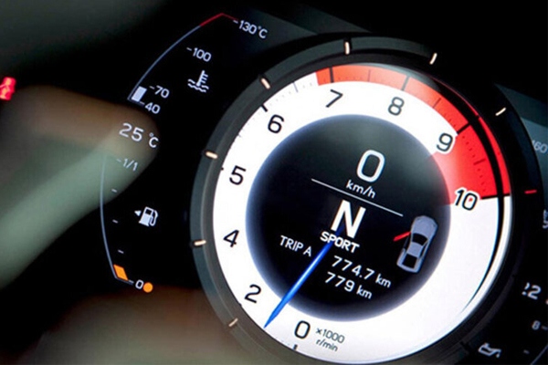 Vòng tua máy ô tô