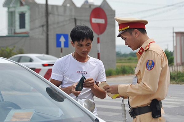 Mức phạt xe ô tô hết hạn đăng kiểm