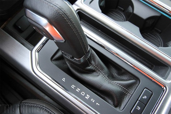 Xe ô tô số sàn là gì?