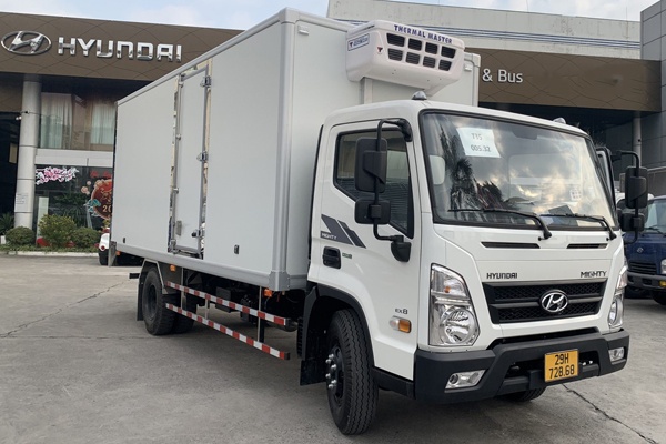 Xe tải 7 tấn Hyundai Mighty EX8L thùng đông lạnh