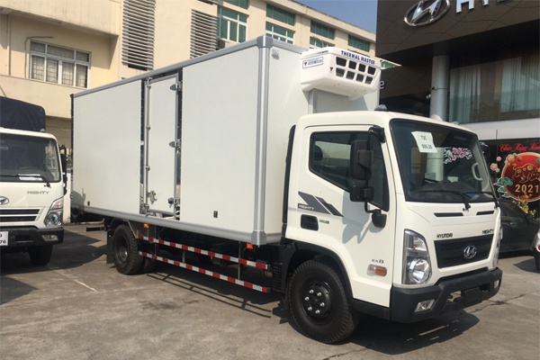 Xe tải Hyundai Mighty EX8L đông lạnh