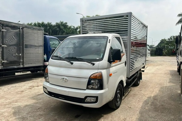 Xe tải nhỏ H150 thùng kín inox