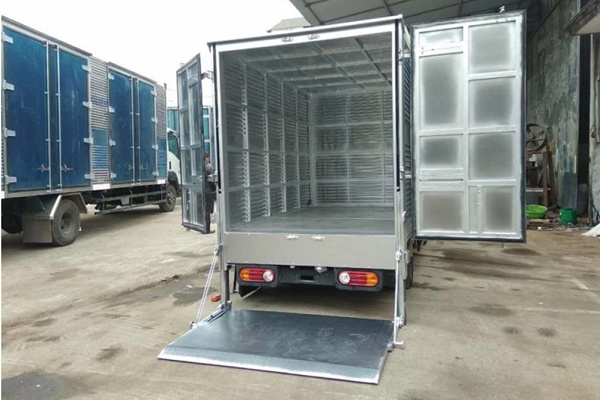 Bửng nâng hạ xe tải Hyundai thùng kín