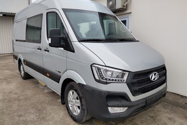 Xe tải van 16 chỗ