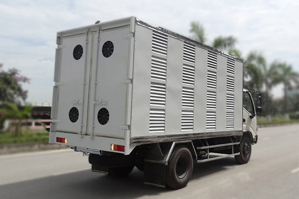 Xe tải chở gia cầm mới