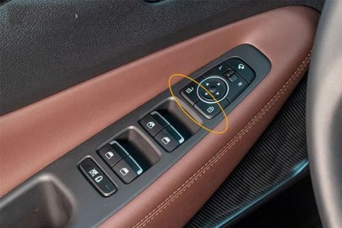 Hướng dẫn sử dụng các nút chức năng trên xe ô tô