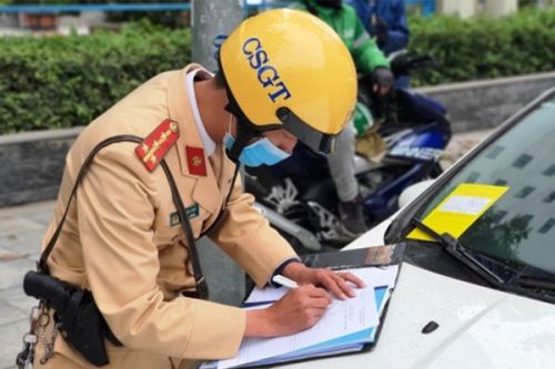 Mức phạt hành vi mua bán sử dụng tem đăng kiểm giả