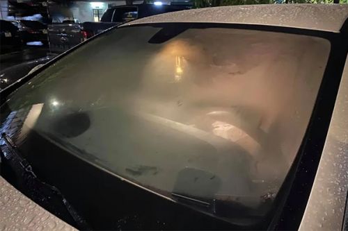 Cách xử lý kính ô tô bị mờ đơn giản hiệu quả