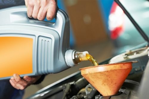 Cách thay dầu xe ô tô và những lưu ý cần thiết